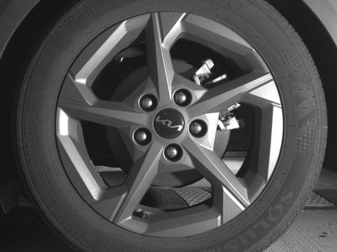 Used 2025 Kia K4 LXS image 14