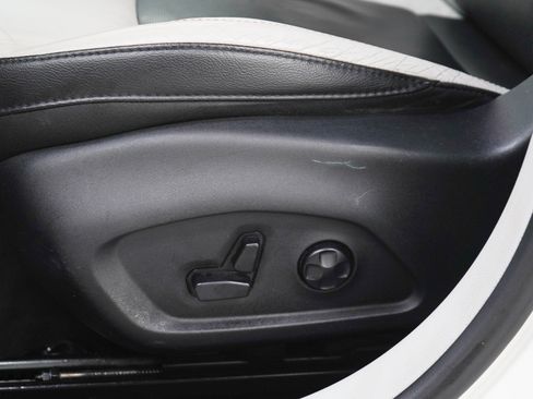 Used 2018 Jeep Compass Limited w/ Safe & Security Group AWD/4WD image 24