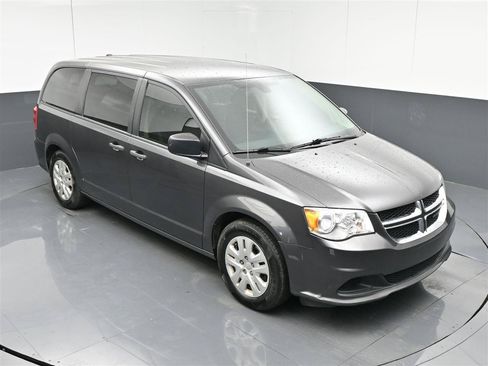 Used 2019 Dodge Grand Caravan SE w/ UConnect Hands-Free Group FWD image 24