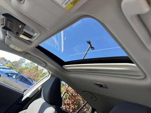 Used 2026 Subaru Crosstrek 2.0i Premium image 17