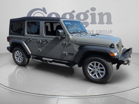 Used 2023 Jeep Wrangler Unlimited Sport AWD/4WD image 7