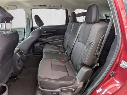 Used 2025 Subaru Ascent Premium AWD/4WD image 9