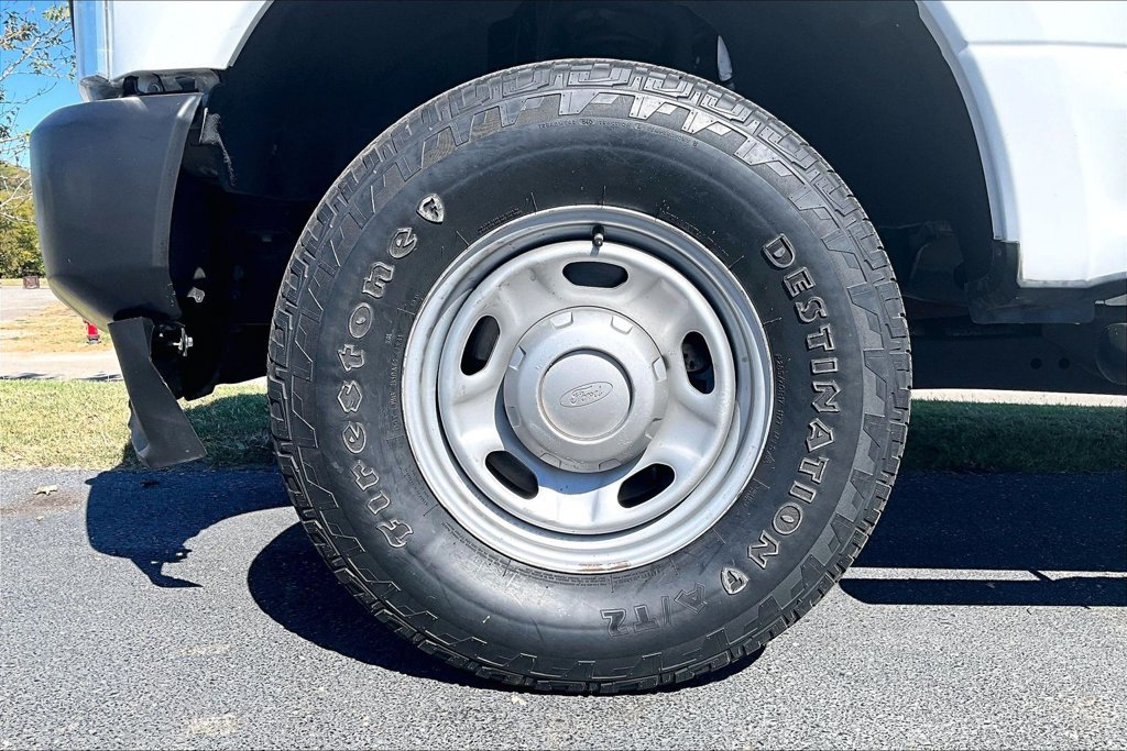 Used 2020 Ford F250 XL w/ Power Equipment Group AWD/4WD image 2