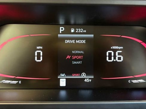 Used 2025 Hyundai Elantra SE image 33