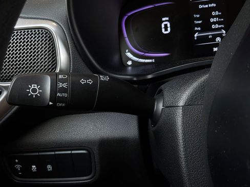 Used 2025 Kia Soul LX w/ LX Technology Package FWD image 33