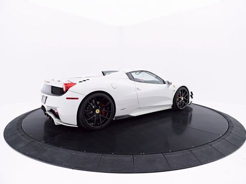 Used 2014 Ferrari 458 Spider RWD image 23