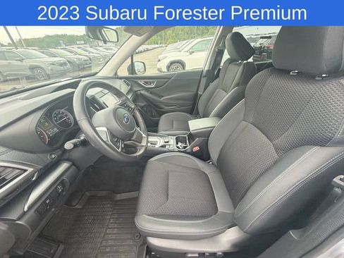Used 2023 Subaru Forester Premium AWD/4WD image 21