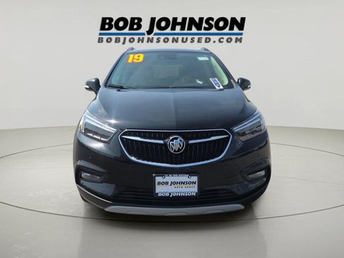 Used 2019 Buick Encore Essence w/ Safety Package II AWD/4WD image 2