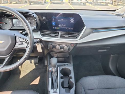Certified 2024 Chevrolet Trax LS FWD image 15