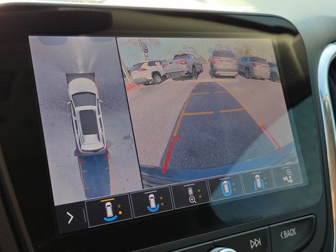 Used 2019 Chevrolet Equinox Premier image 25