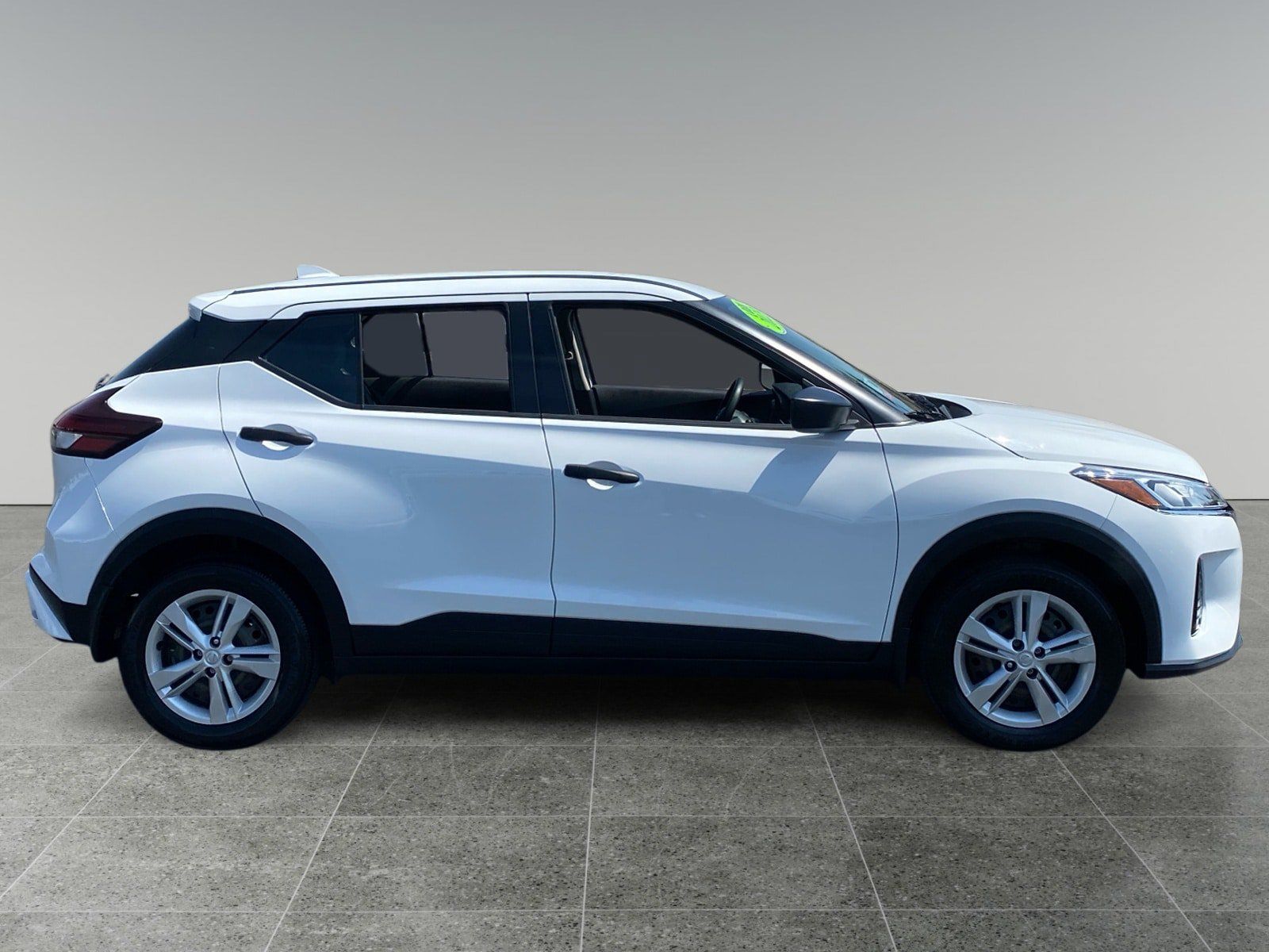 Used 2023 Nissan Kicks S FWD image 6