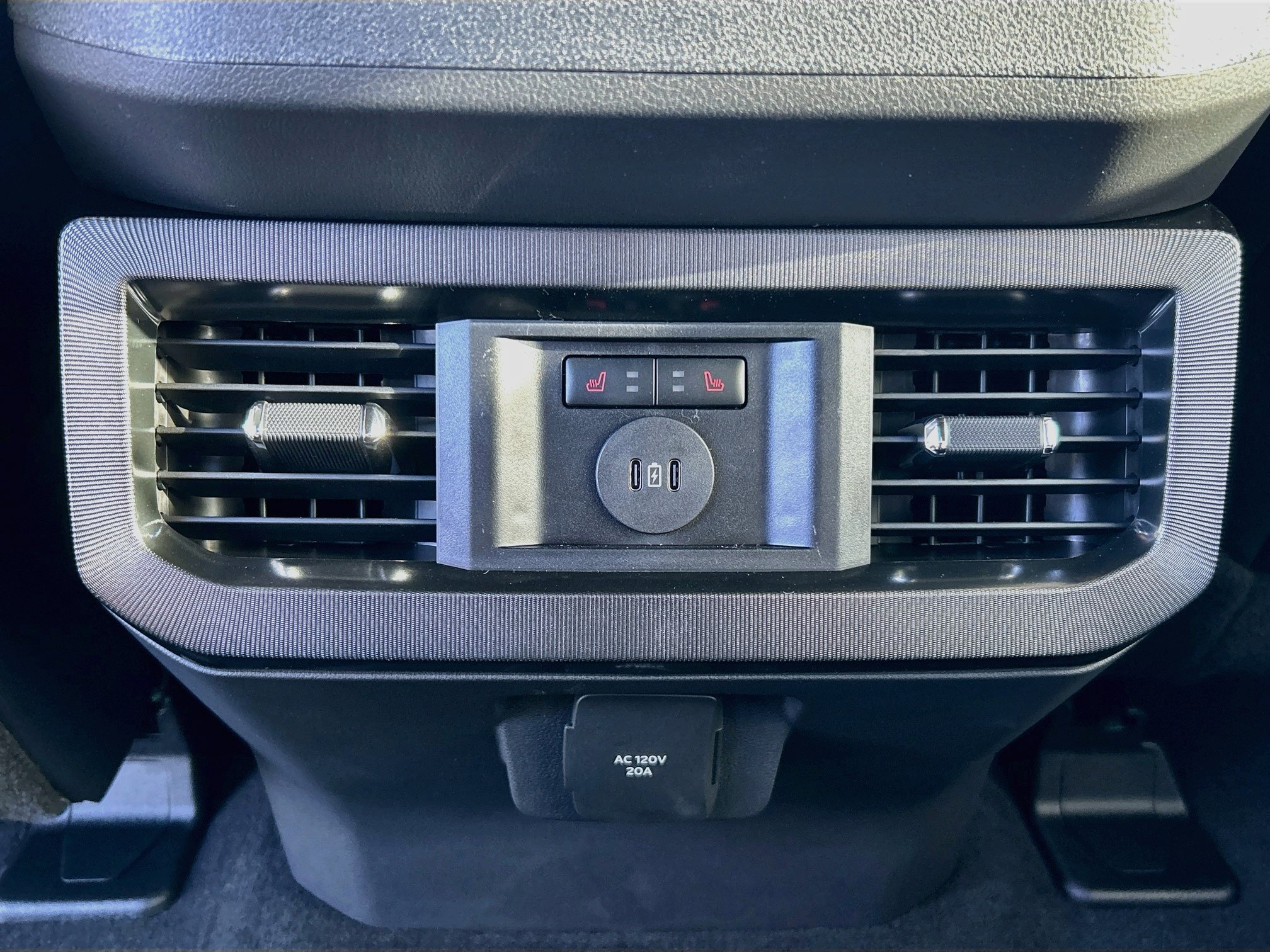 New 2027 Ford F250 Platinum w/ Tremor Off-Road Package AWD/4WD image 18
