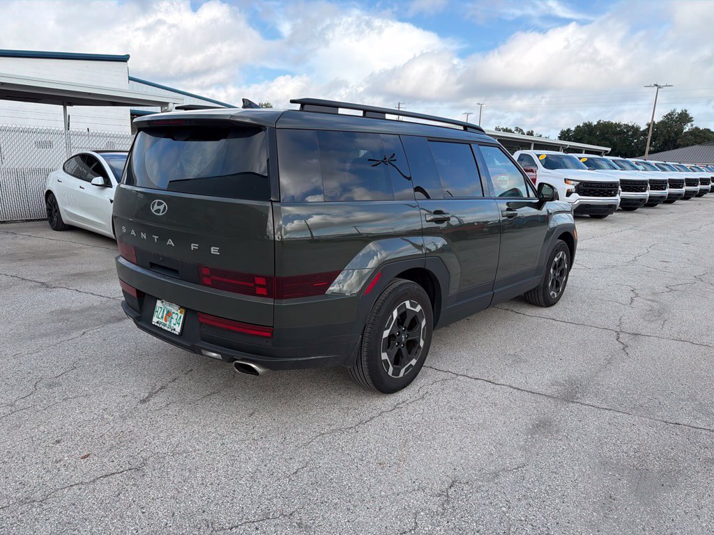 Used 2026 Hyundai Santa Fe SEL FWD image 2