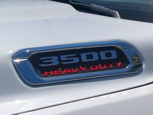 Used 2024 RAM 3500 Big Horn w/ Sport Appearance Package image 13