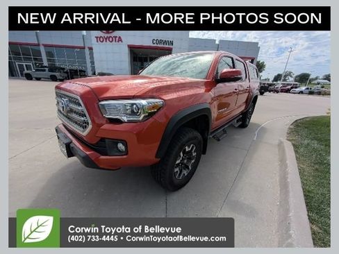Used 2016 Toyota Tacoma TRD Off-Road w/ Towing Package AWD/4WD image 1