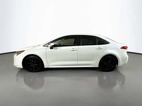 Used 2020 Toyota Corolla LE FWD image 4