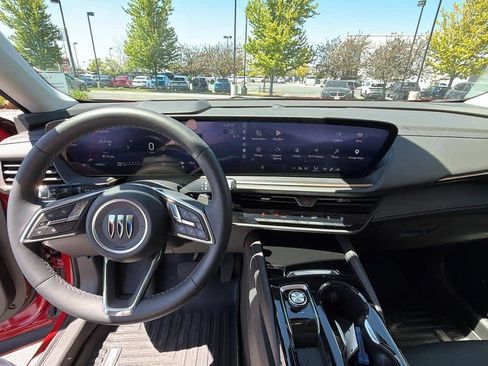Used 2025 Buick Envision Avenir AWD/4WD image 21