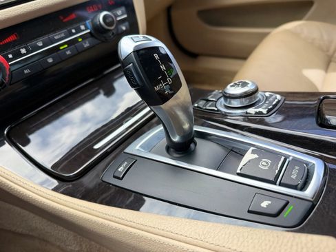 Used 2011 BMW 528i Sedan RWD image 34