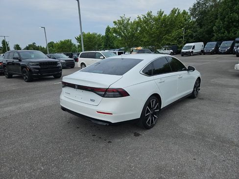 Used 2023 Honda Accord Touring image 7