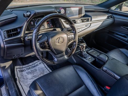 Used 2019 Lexus ES 350 w/ Premium Package FWD image 14