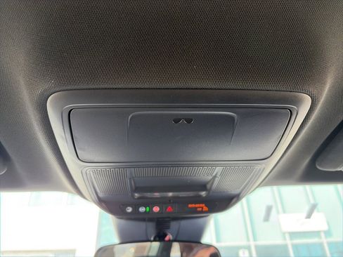 Used 2025 GMC Acadia Elevation image 26