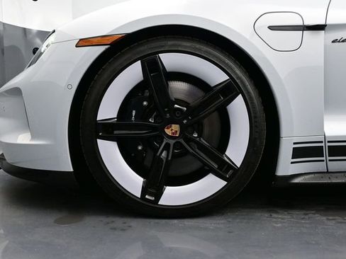 Used 2025 Porsche Taycan GTS AWD/4WD image 6