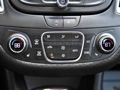 Used 2023 Chevrolet Malibu LT image 21