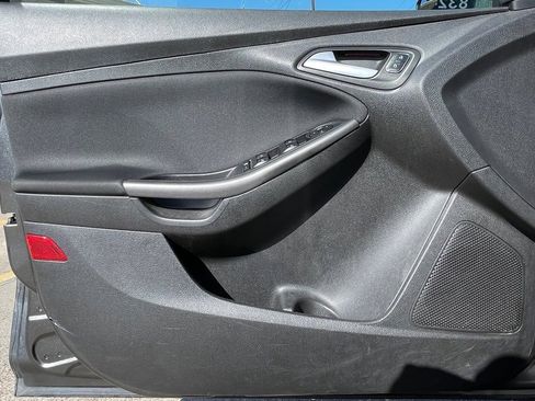 Used 2017 Ford Focus SEL image 31