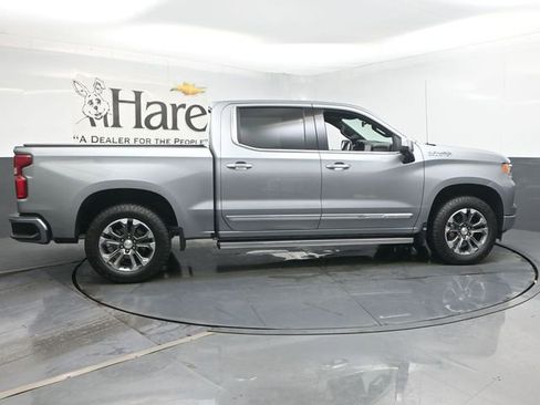 Used 2025 Chevrolet Silverado 1500 High Country w/ Z71 Off-Road Package AWD/4WD image 36