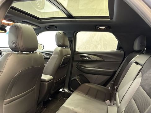 Used 2021 Chevrolet TrailBlazer RS w/ Sun and Liftgate Package FWD image 14
