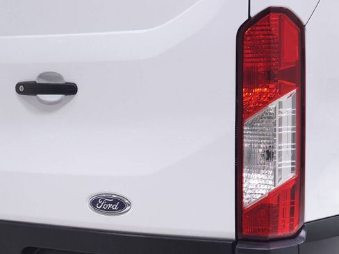 Used 2022 Ford E-Transit 350 3dr SWB Medium Roof Cargo w/ Load Area Protection Package image 27