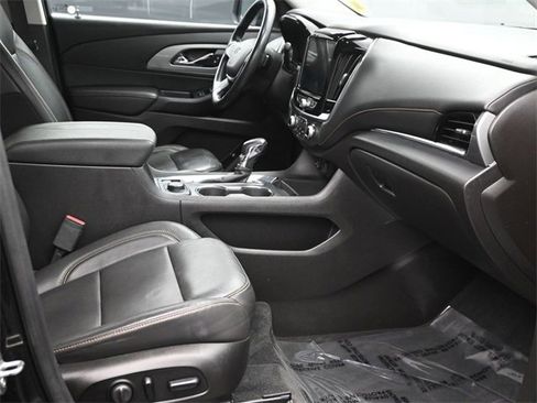 Used 2021 Chevrolet Traverse RS image 21