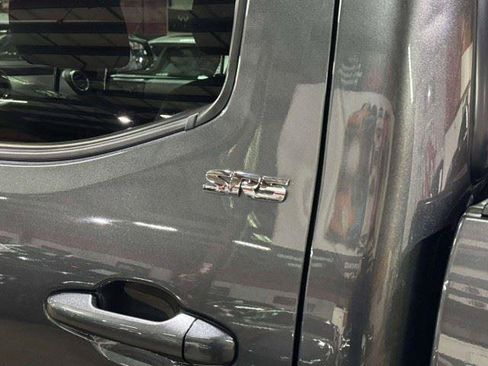 Used 2019 Toyota Tacoma SR5 RWD image 16
