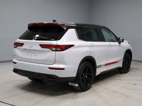 Used 2023 Mitsubishi Outlander Ralliart image 12