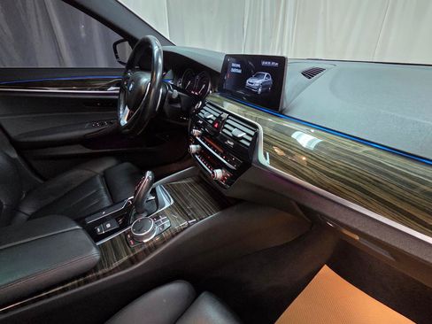Used 2018 BMW 530i xDrive AWD/4WD image 22
