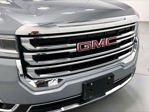 Used 2023 GMC Acadia SLT w/ Preferred Package FWD image 35