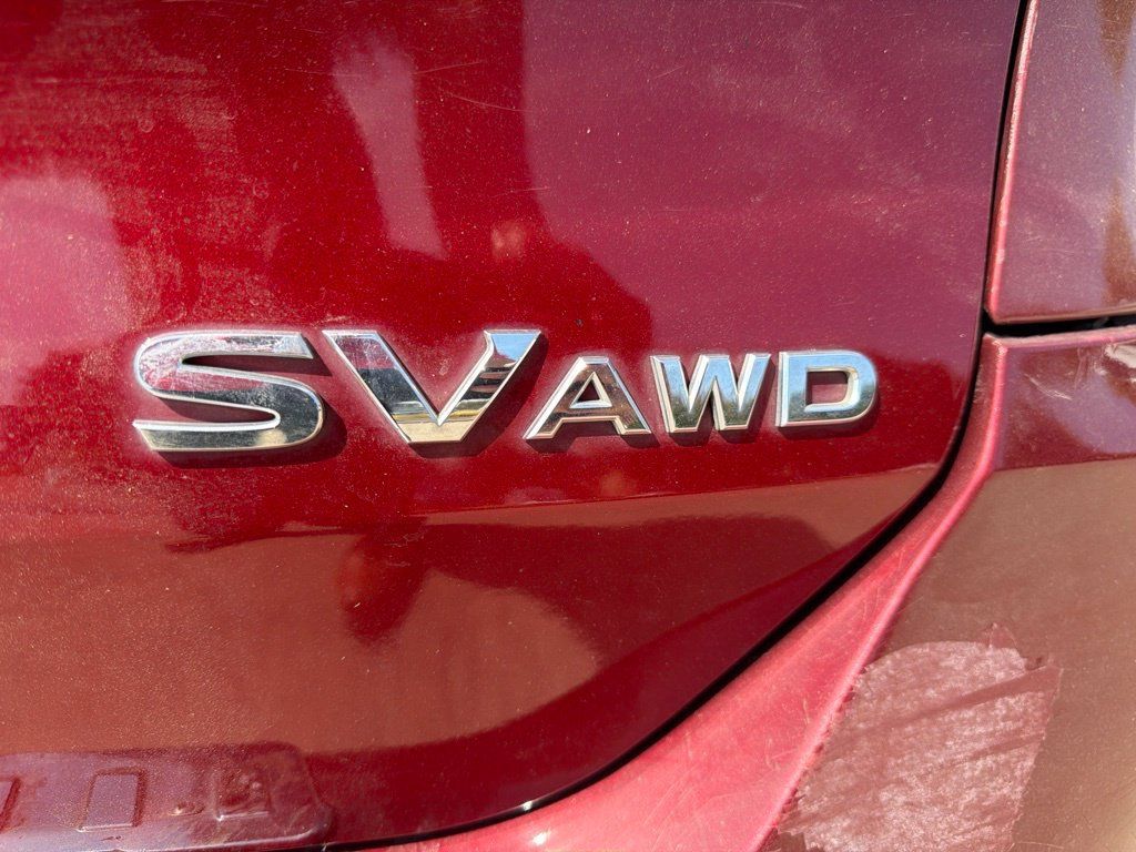 Used 2018 Nissan Rogue SV AWD/4WD image 17