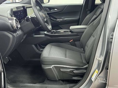 Used 2025 Chevrolet Equinox LT AWD/4WD image 16
