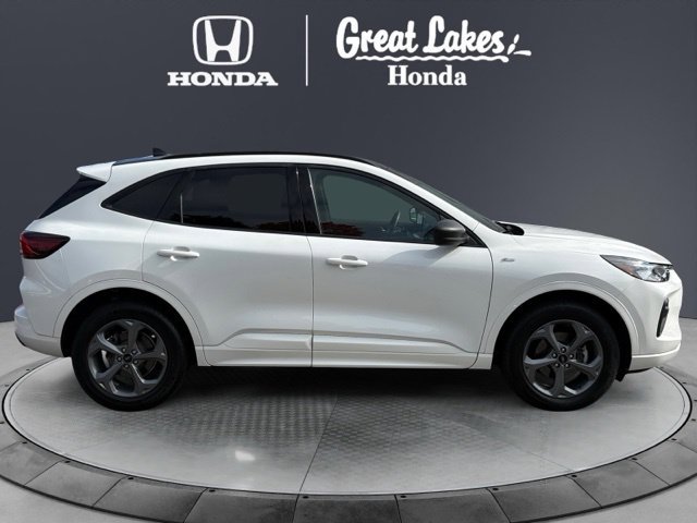 Used 2024 Ford Escape ST-Line w/ Tech Pack #1 AWD/4WD image 7
