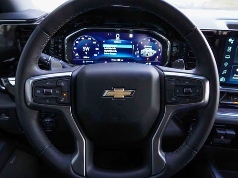 Used 2023 Chevrolet Silverado 1500 LTZ image 18