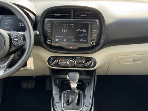 Used 2024 Kia Soul LX w/ Option Group 015 image 19