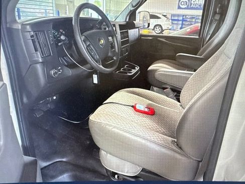 Used 2015 Chevrolet Express 3500 LS RWD image 12