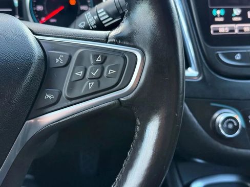 Used 2018 Chevrolet Malibu LT image 23