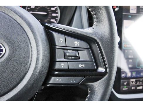 Used 2025 Subaru Forester Premium w/ Convenience Package #1 AWD/4WD image 16