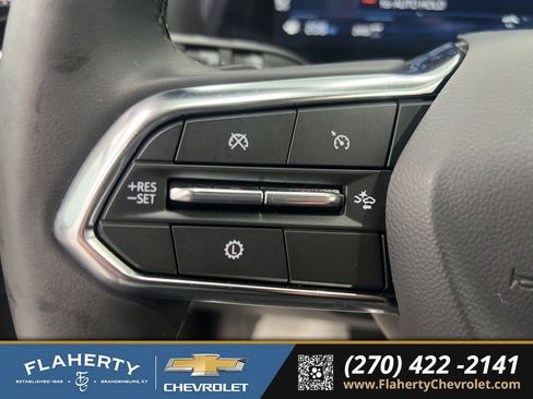 Used 2026 Chevrolet Equinox LT AWD/4WD image 23