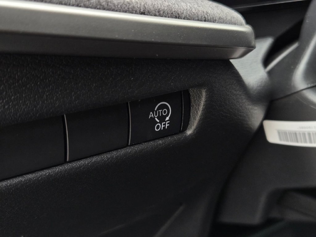 New 2027 Nissan Kicks SV FWD image 17