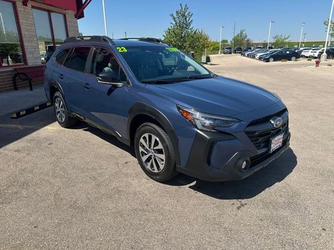 Used 2023 Subaru Outback Premium AWD/4WD image 3