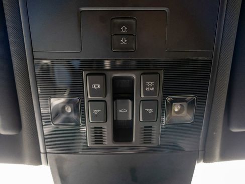 Used 2022 Volkswagen Tiguan SEL R-Line AWD/4WD image 24