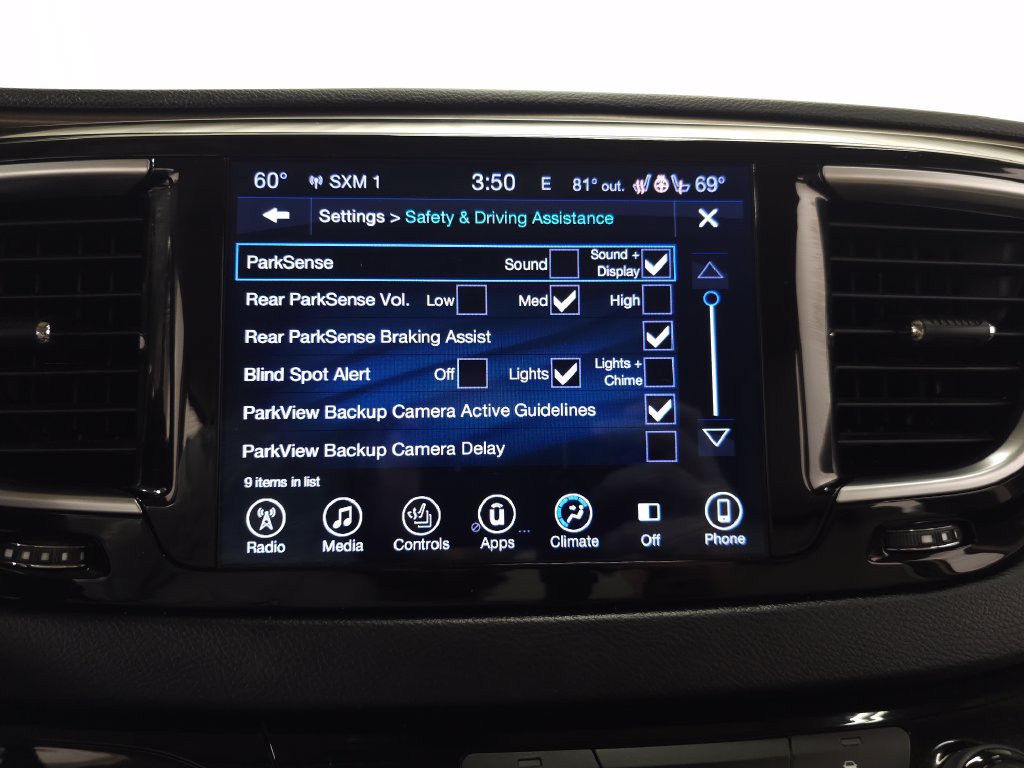 Used 2017 Chrysler Pacifica Touring-L Plus w/ Tire & Wheel Group FWD image 22