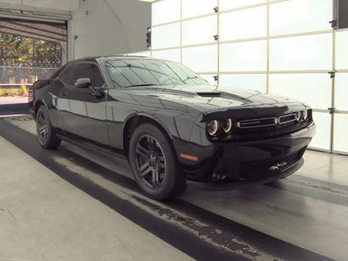 Used 2019 Dodge Challenger SXT w/ Plus Package image 4